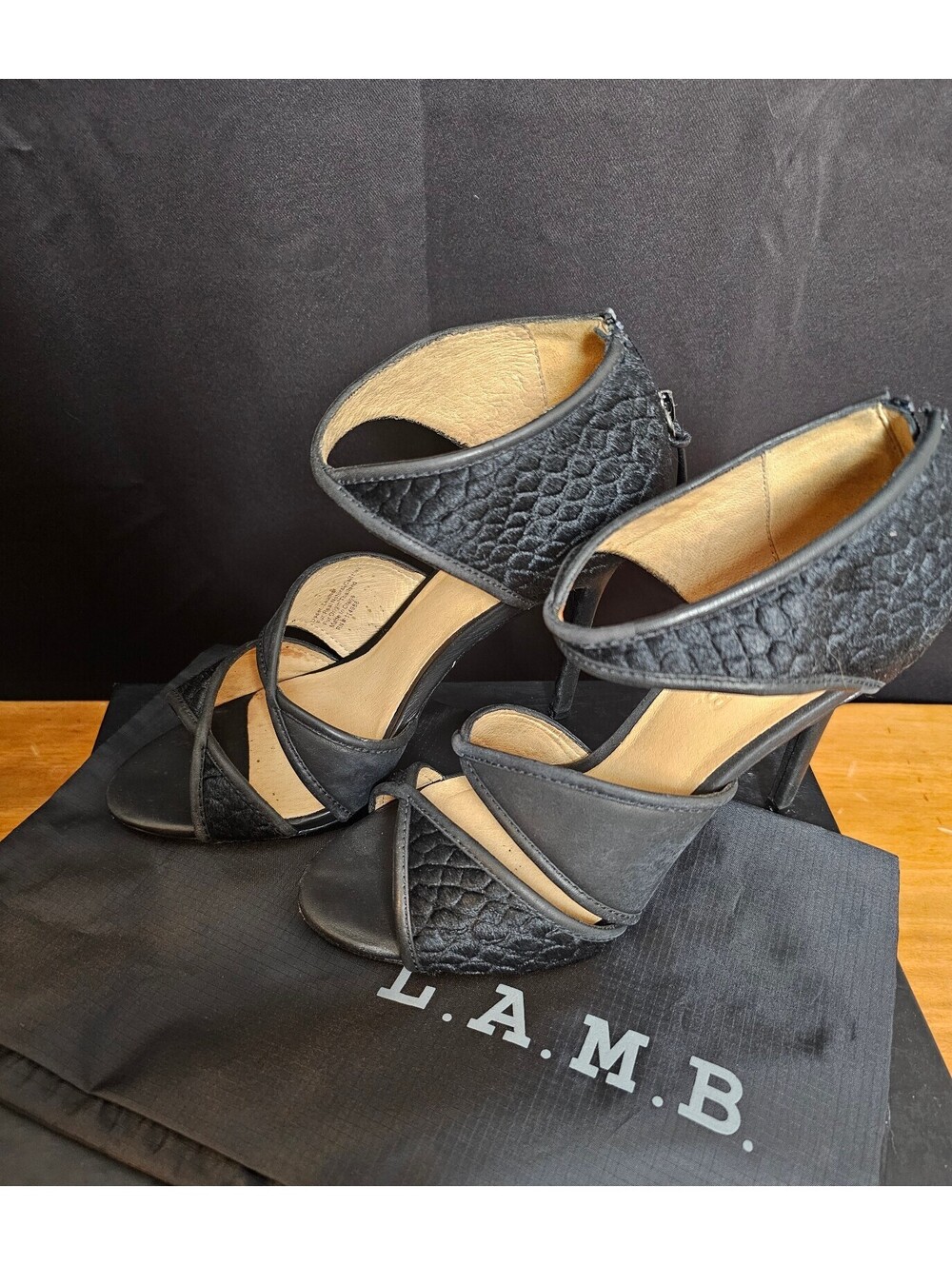 L.A.M.B Heels Black Womens Size 8 Textured Leather